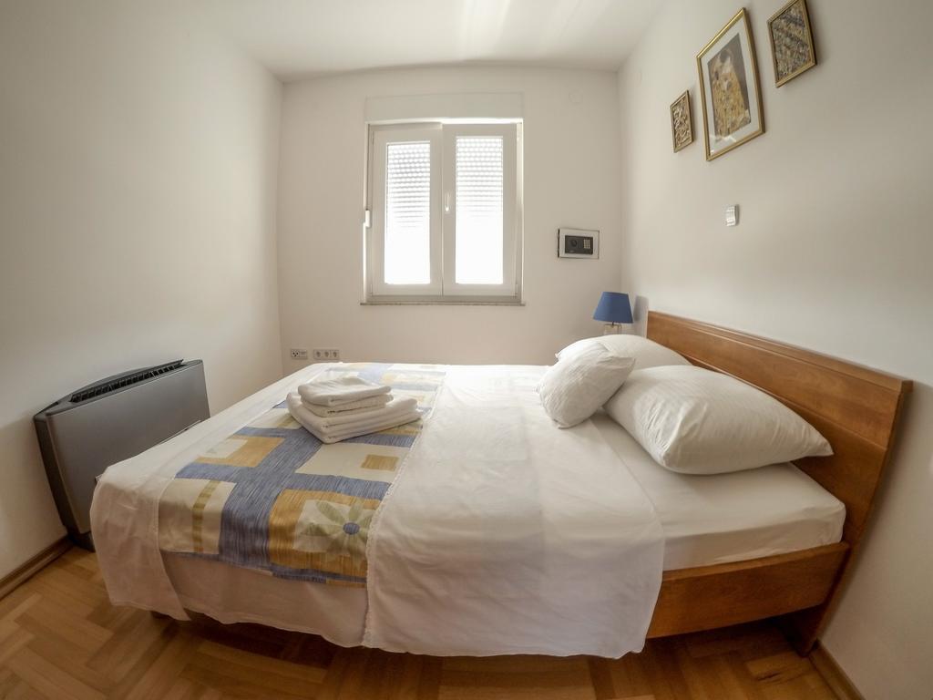 Apartments Car Kampor Rom bilde